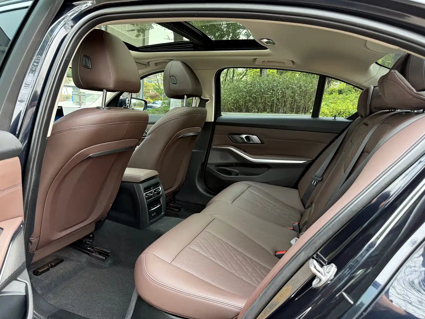 BMW 3 Series 2023 325Li M Sport Package фото 7