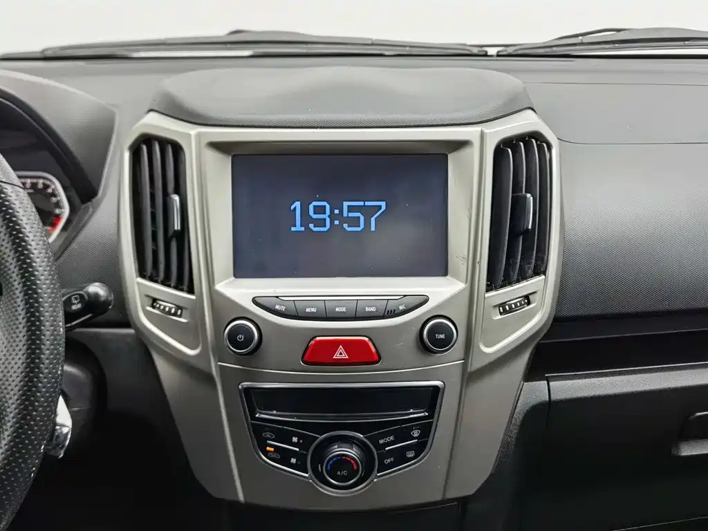 Haval H1 2016 2017 Red Label 1.5L AMT Comfort