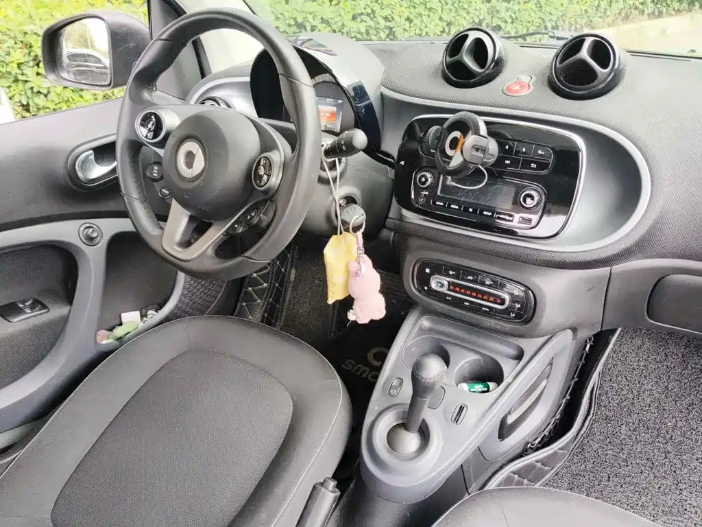 Photo 12 - smart fortwo