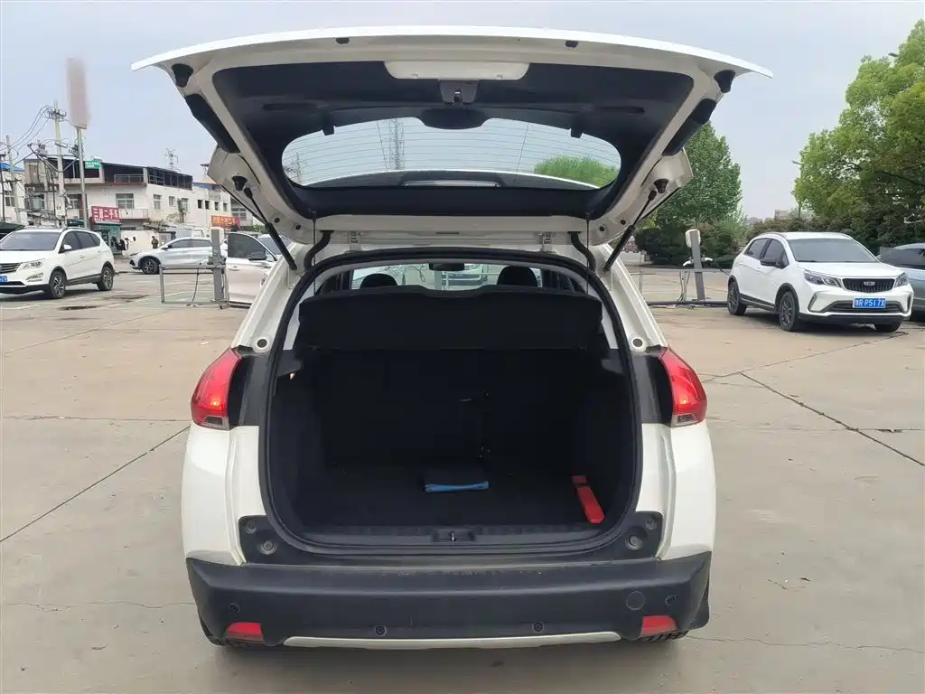 Peugeot 2008 2014 1.6L Automatic Trend Edition фото 19