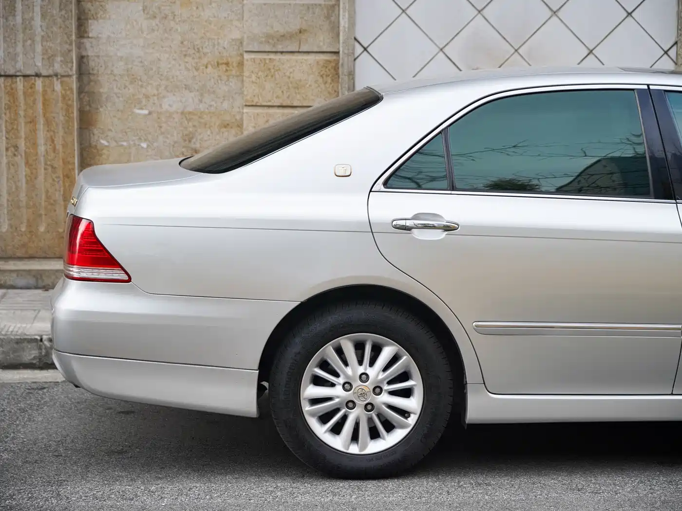Toyota Crown 2007 2.5L Royal Leather Edition фото 32