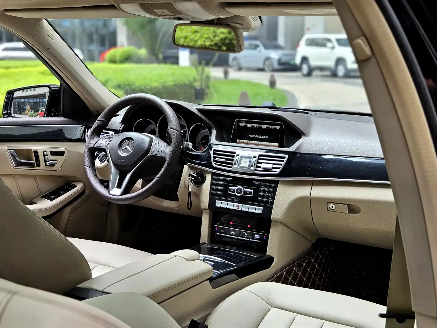 Mercedes-Benz E-Class 2014 Facelift E 260 L Sport фото 12