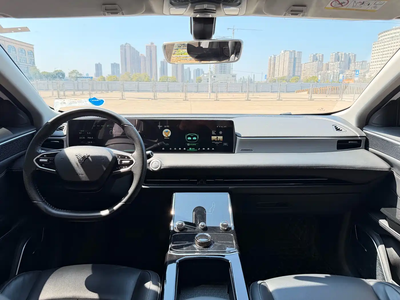 NEZHA AUTOMOBILE NEZHA U