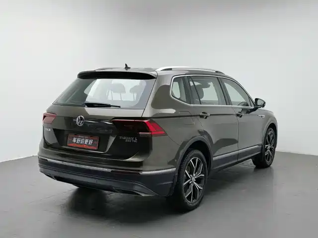 Volkswagen Tiguan L 2017 380TSI Automatic 4WD Ultimate Flagship Edition — фото 2
