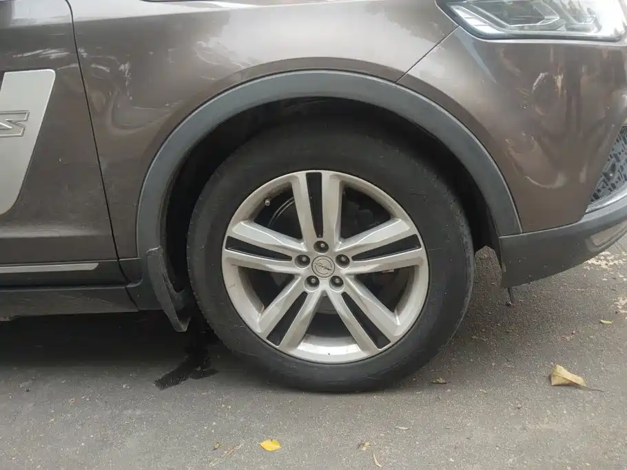 Фото 6 - Zotye T700