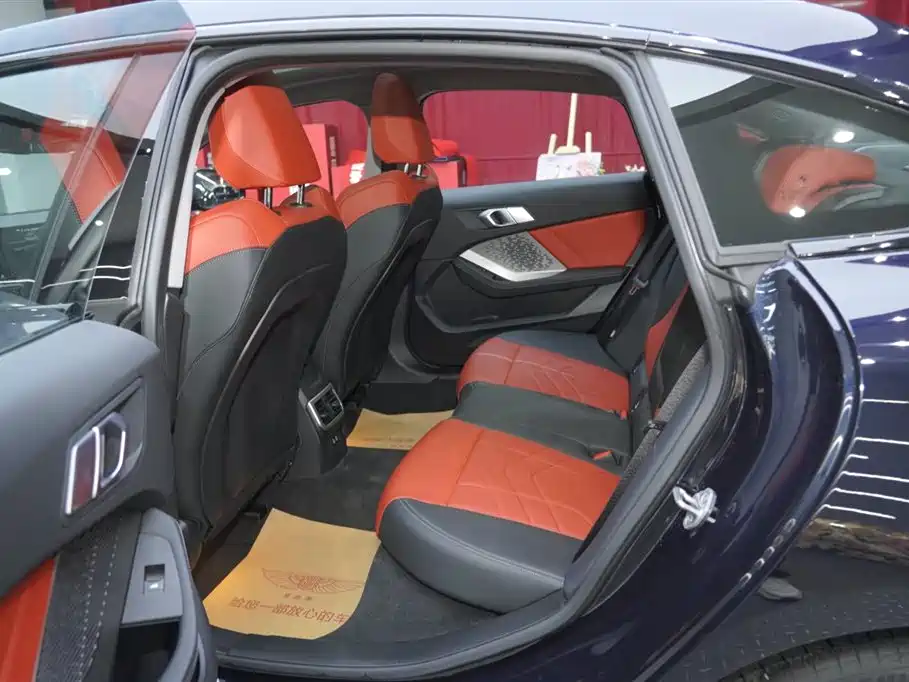 BMW 2 Series 2025 225L M Sport Package фото 17