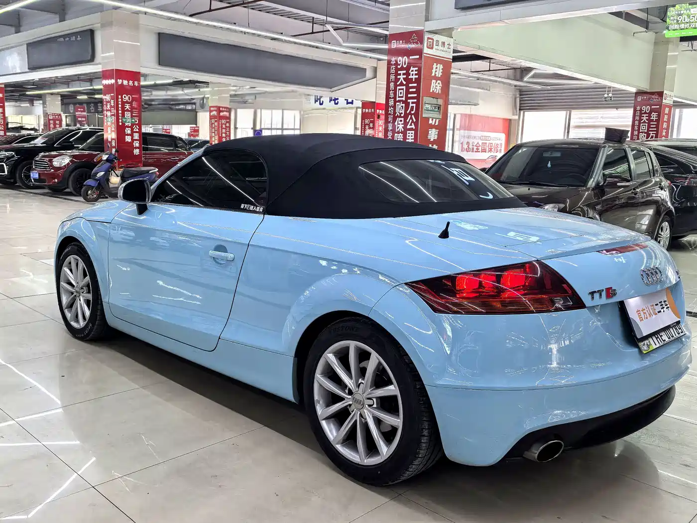 Audi TT 2011 TT Roadster 2.0TFSI фото 16