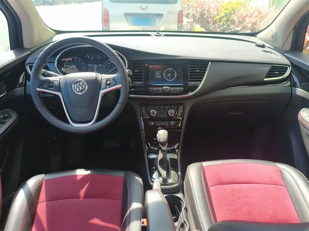 Buick Encore 2018 18T Automatic 2WD Urban Elite фото 3