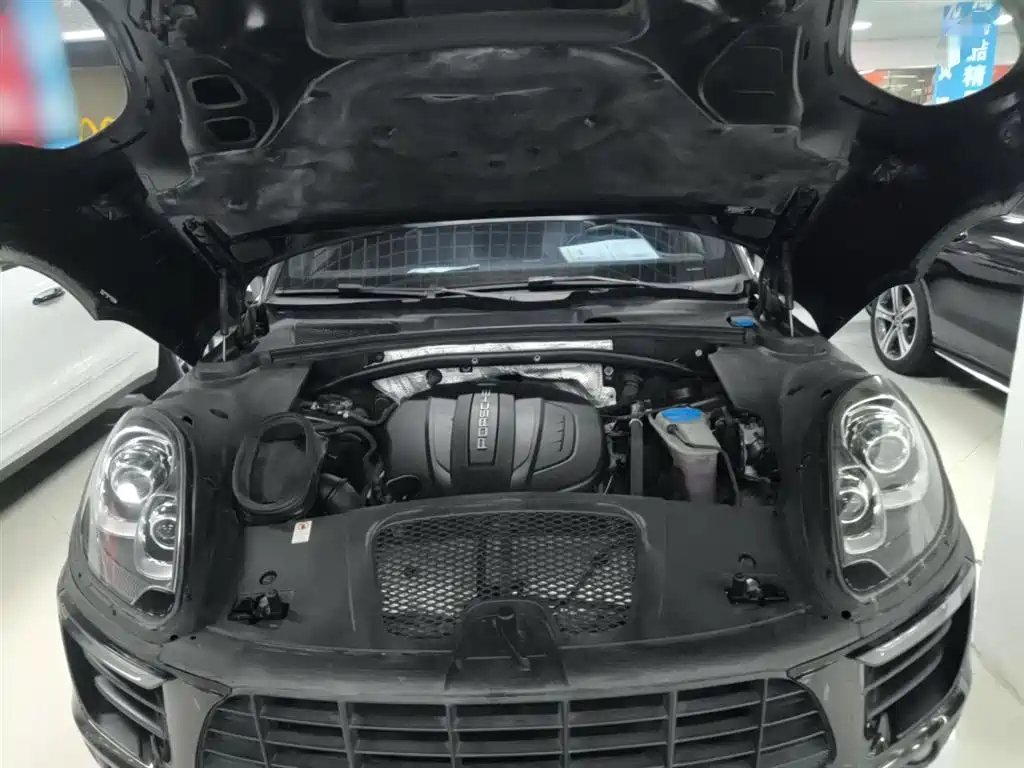 Porsche Macan 2017 Macan 2.0T фото 16