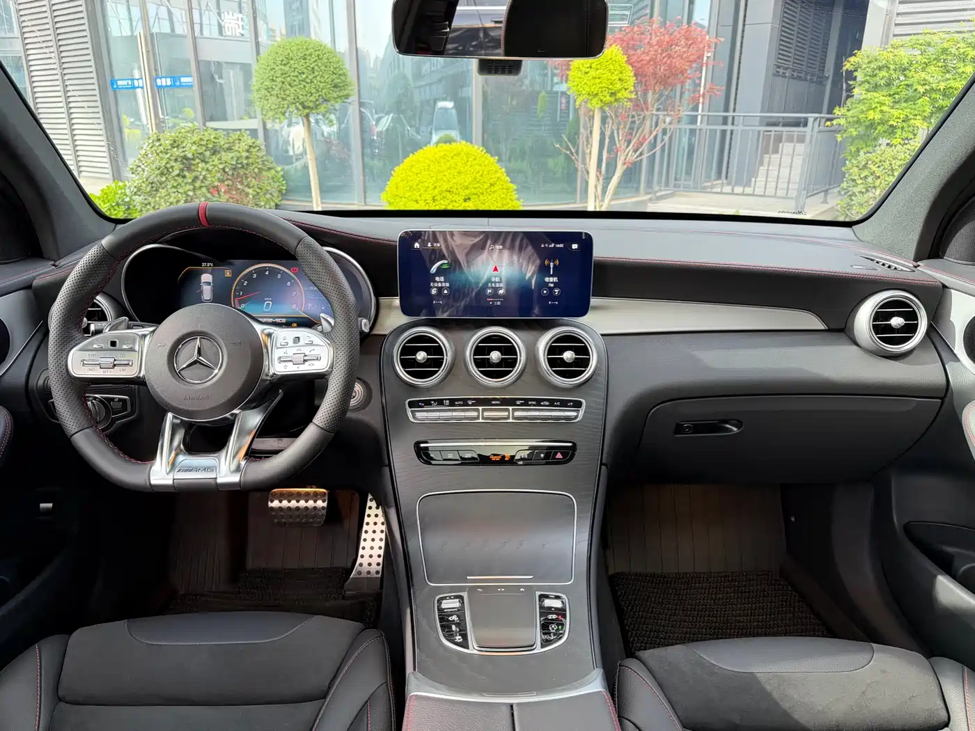 MERCEDES-BENZ GLC AMG