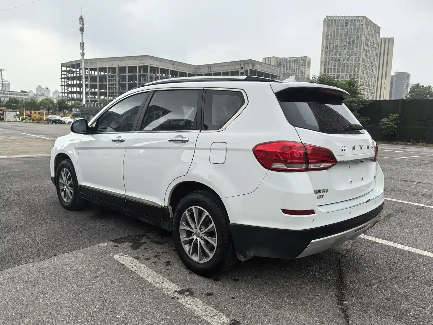Photo 4 - Haval H6