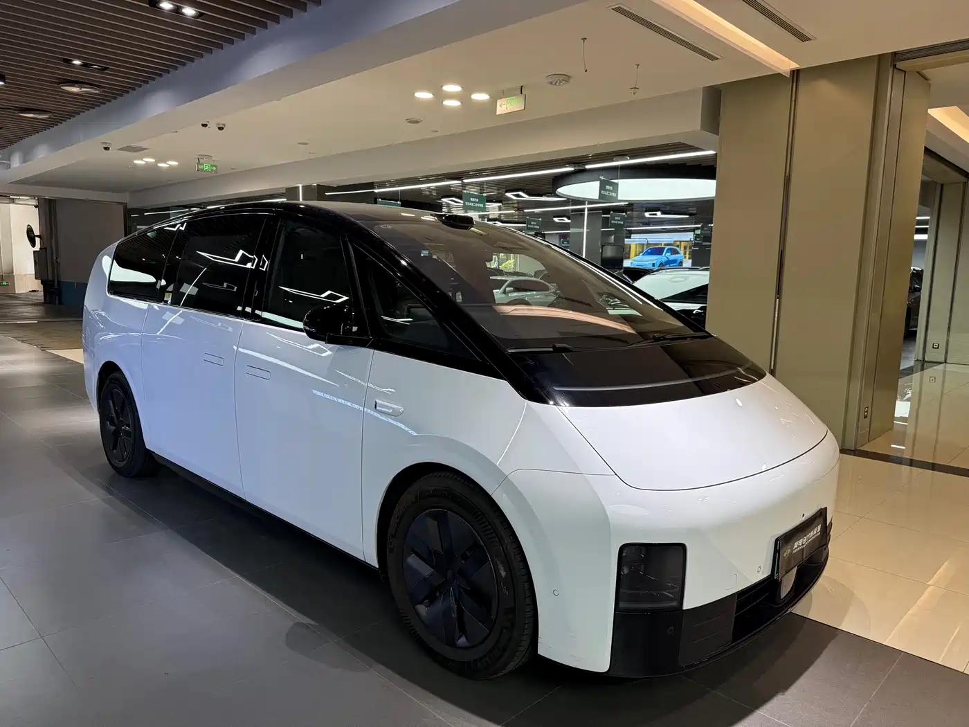 Li Auto MEGA 2025 2025 Ultra Smart Renewal Edition
