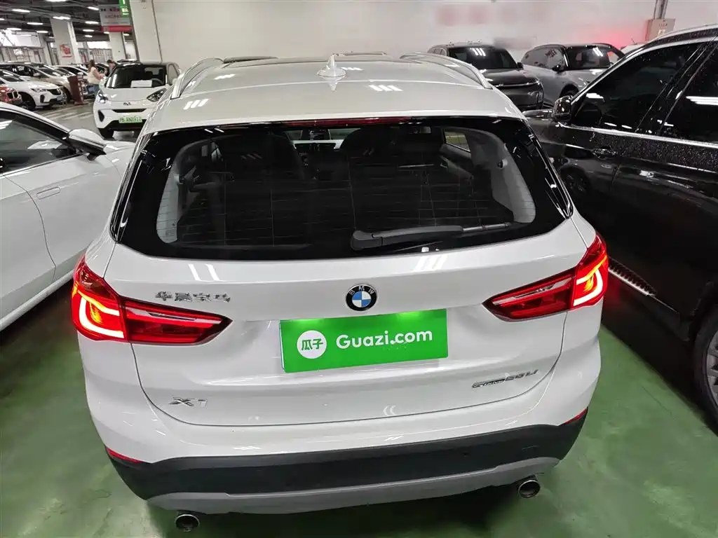 BMW X1 2019 sDrive20Li Leading Model фото 4