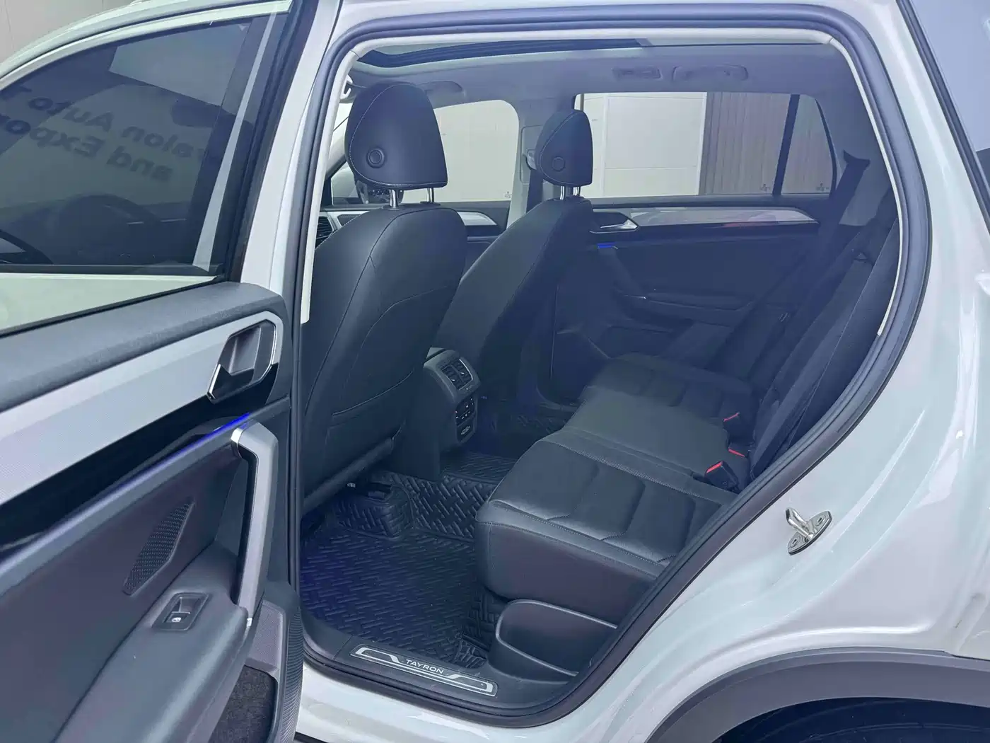 Volkswagen Tayron 2022 280TSI 2WD Luxury Smart Connect Edition фото 15