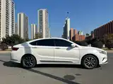 Фото 8 - Geely Borui