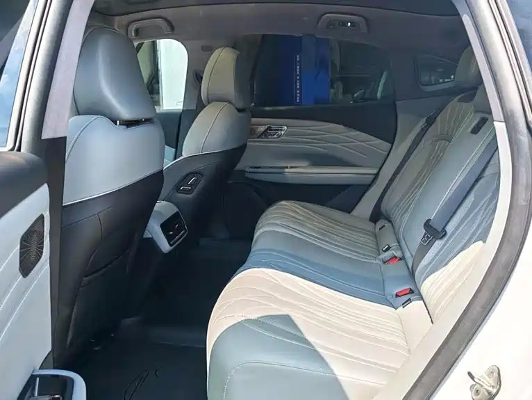 Geely Galaxy Galaxy E8 2025 2025 700km Long Voyage Smart Drive Edition
