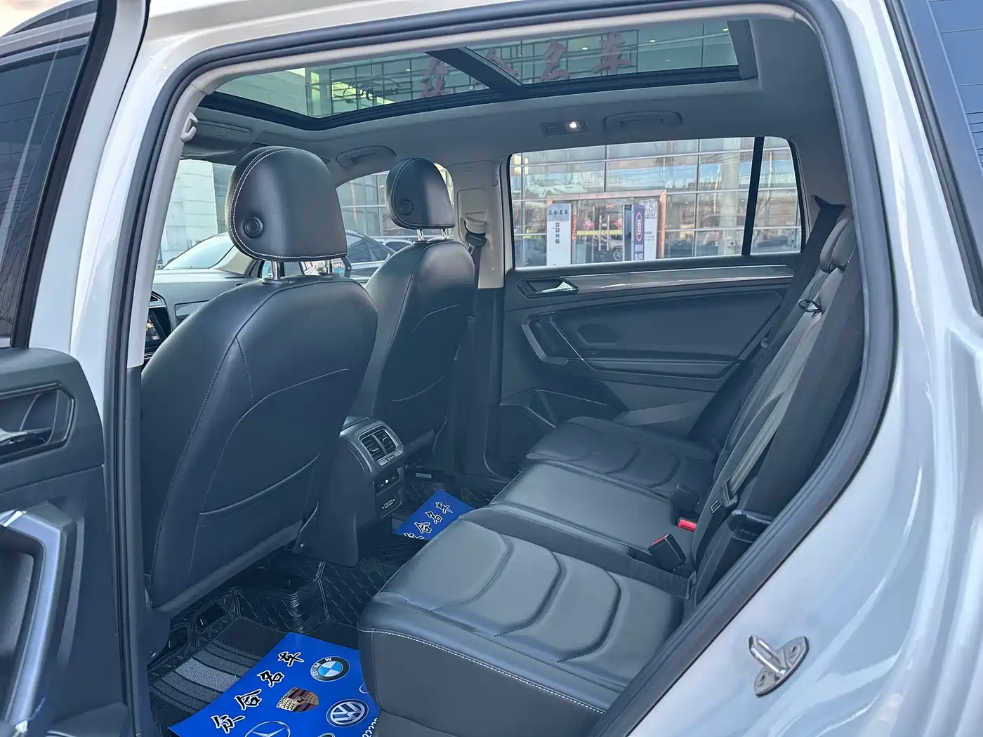 Volkswagen Tiguan L 2021 330TSI Automatic 2WD R-Line Premium фото 9