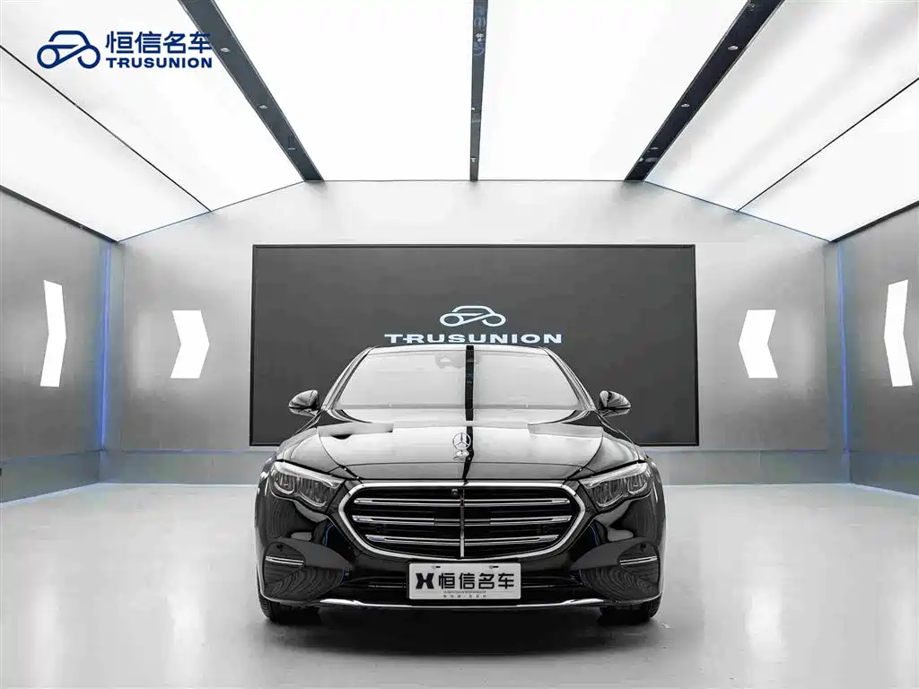 Mercedes-Benz E-Class 2024 Model E 300 L Luxury фото 2