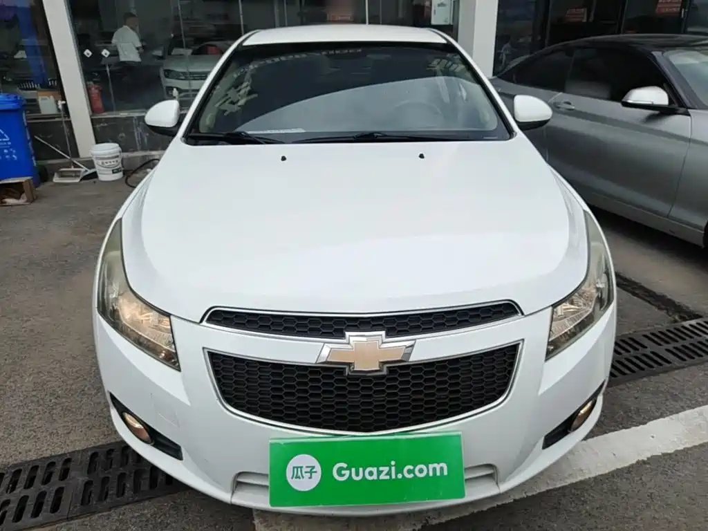 Фото 3 - Chevrolet Cruze