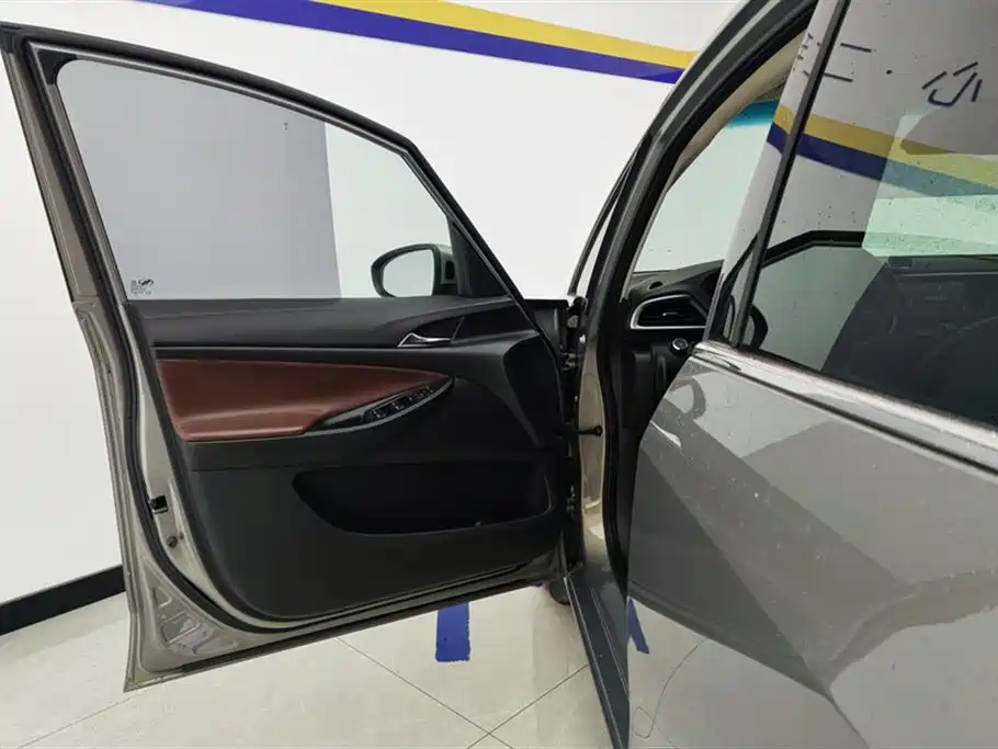 Buick GL6 2019 Model 18T 6-Seater Connected Premium Version China V фото 7