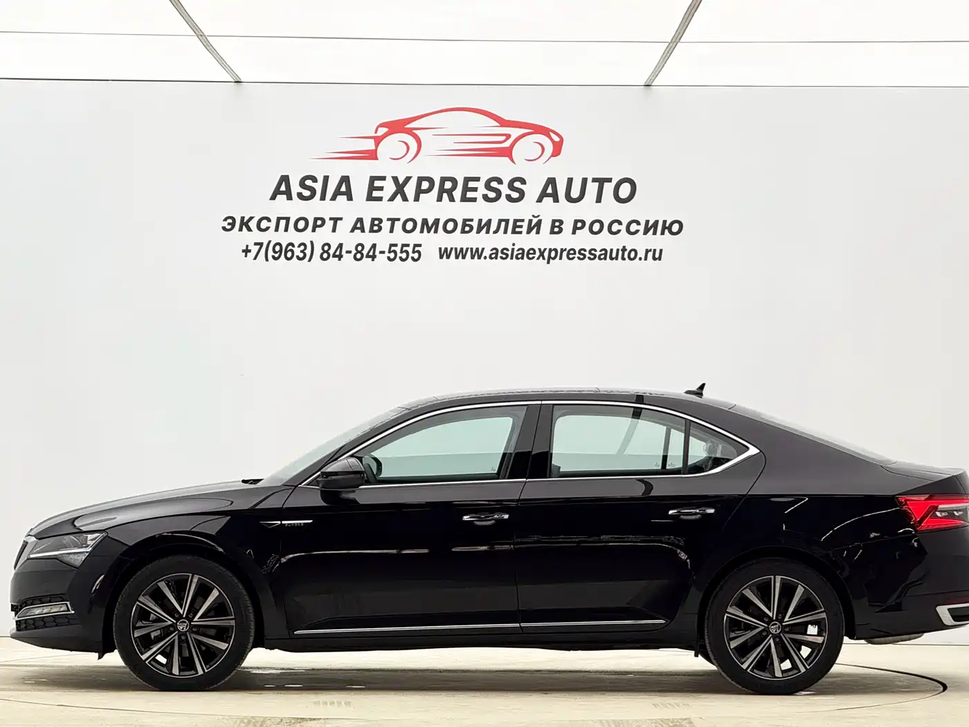 Škoda Superb 2025 Model TSI280 DSG Premium Edition фото 7