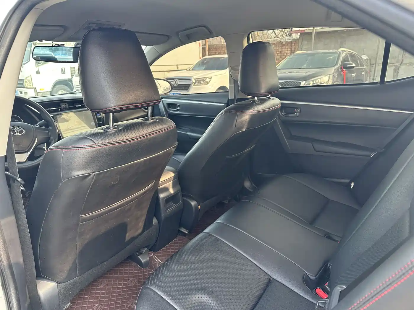 Toyota Corolla 2017 Facelift 1.2T S-CVT GL фото 6