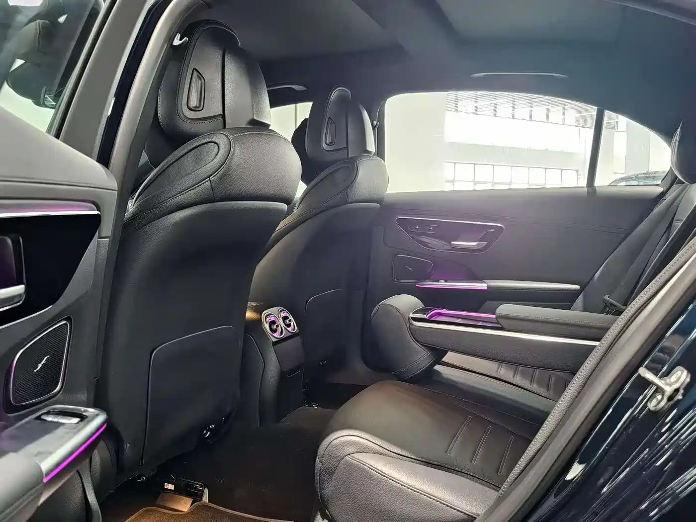 Mercedes-Benz C-Class 2024 C 260 L Sport фото 9