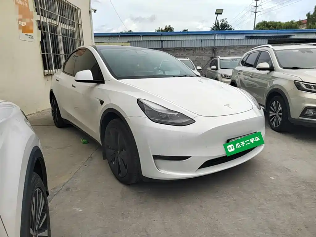 Фото 4 - Tesla Model Y