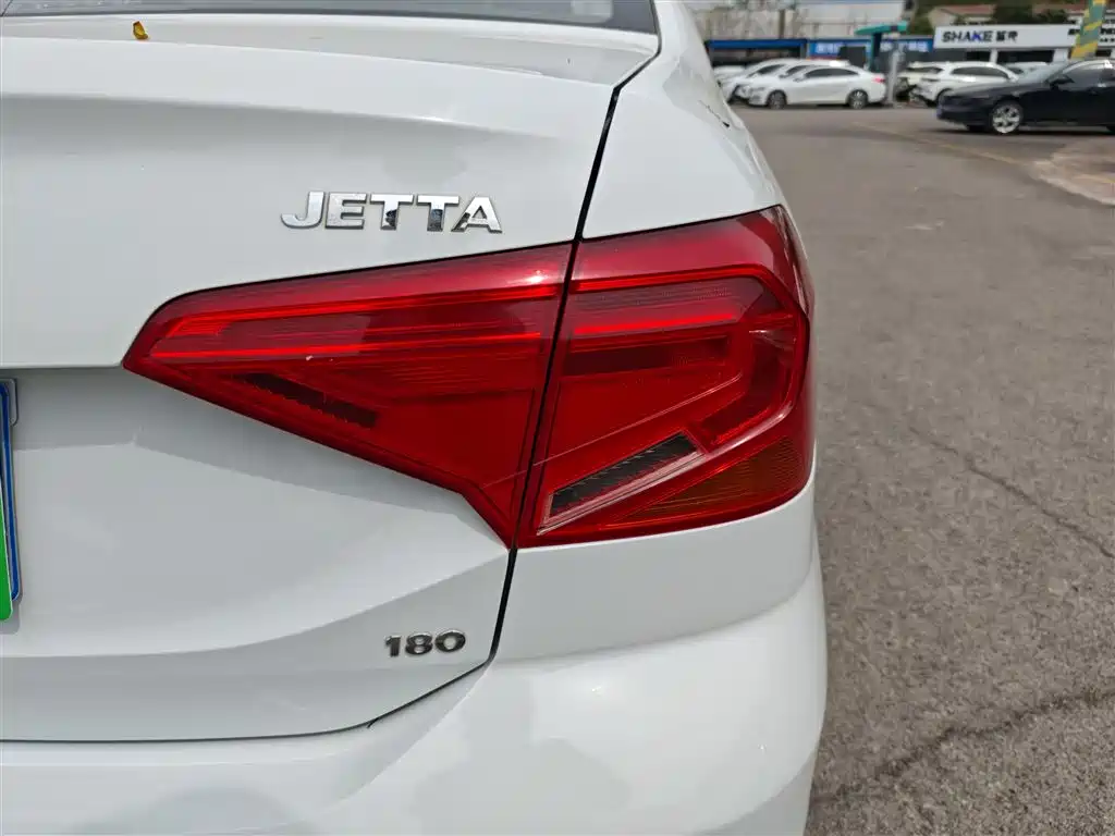 Volkswagen Jetta 2019 Dream Edition 1.5L Manual Fashion фото 8