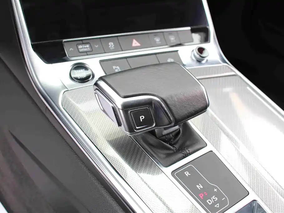 Audi A6L 2021 45 TFSI quattro Exclusive Elegance фото 13