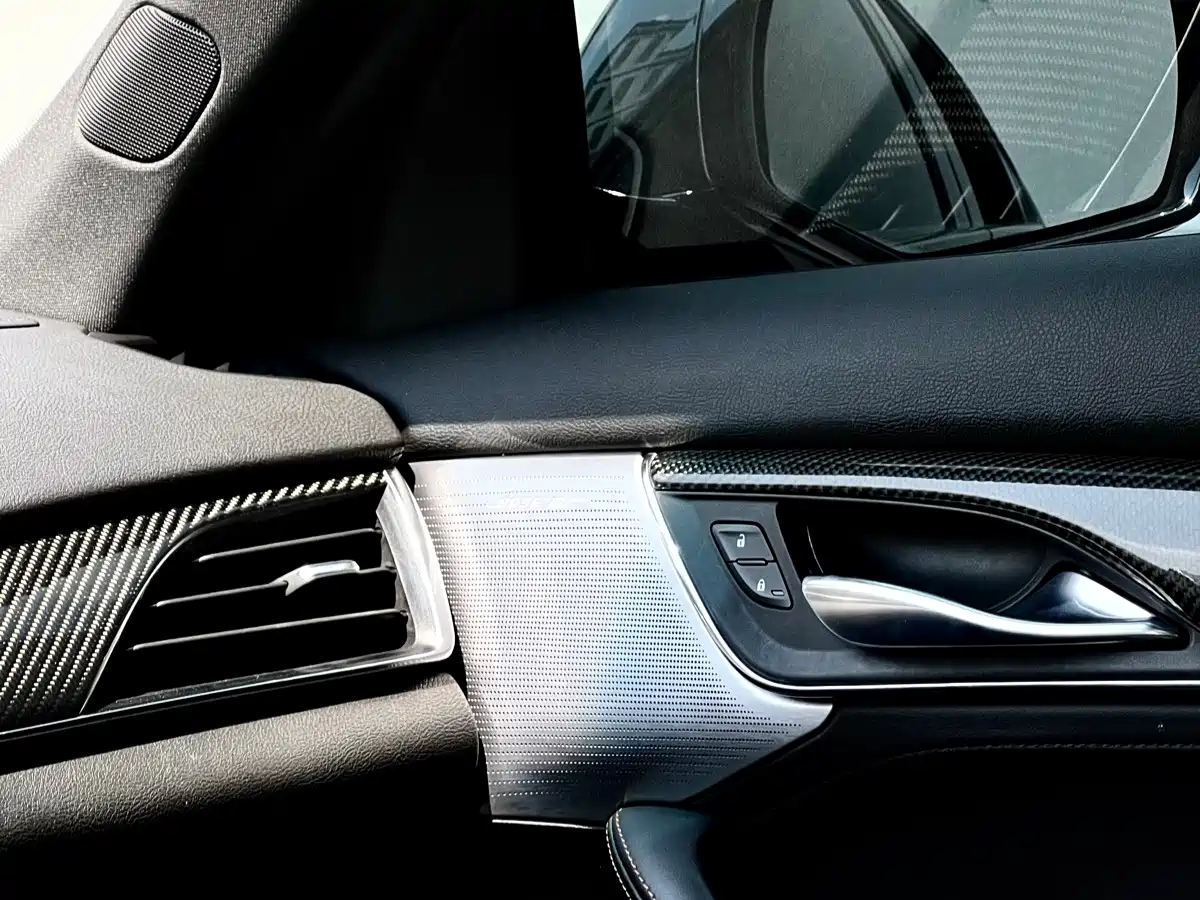 Фото 8 - Cadillac CT5