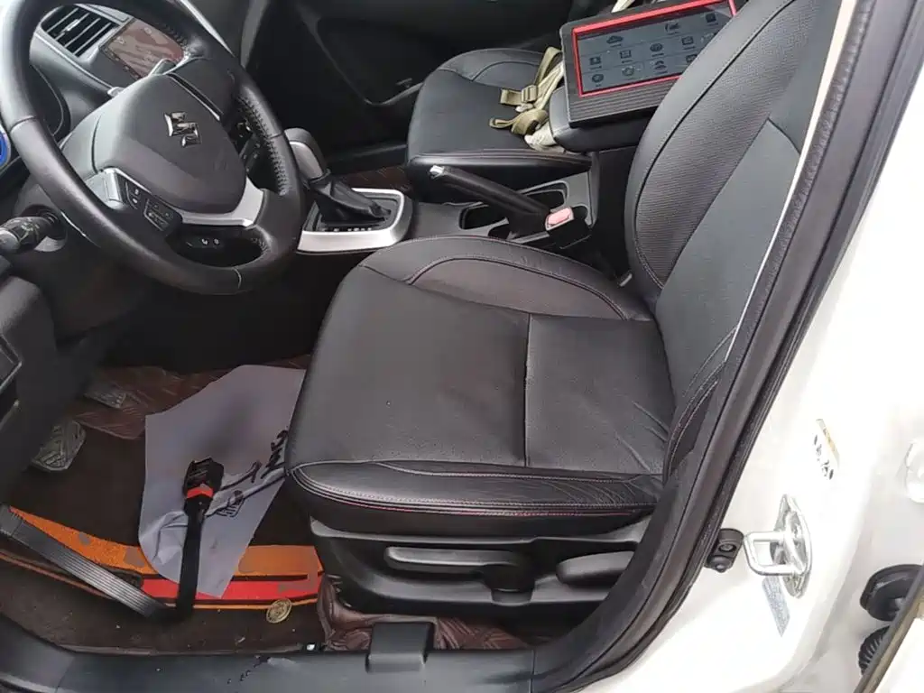 Suzuki SX4 S-Cross 2015 2014 1.6L CVT 2WD Elite