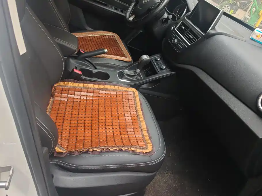 Besturn X40 2018 2018 Internet Celebrity Edition 1.6L Automatic Luxury