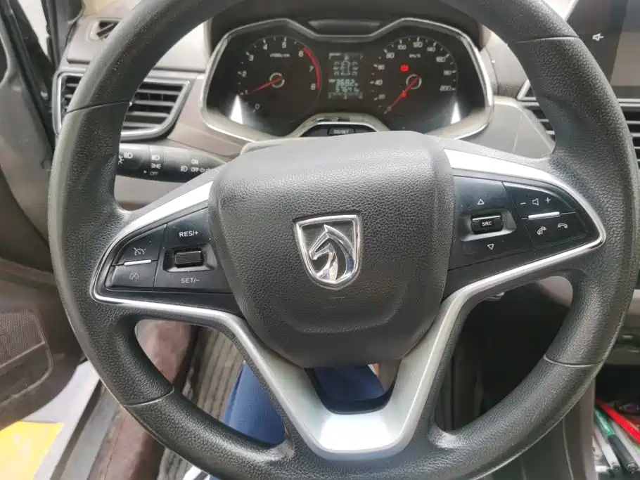 Baojun 310W 2017 2017 1.5L Manual Fashion Edition (China V)