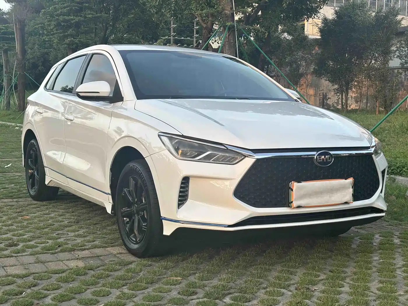 BYD e2 2021 Leading Comfort Edition фото 5