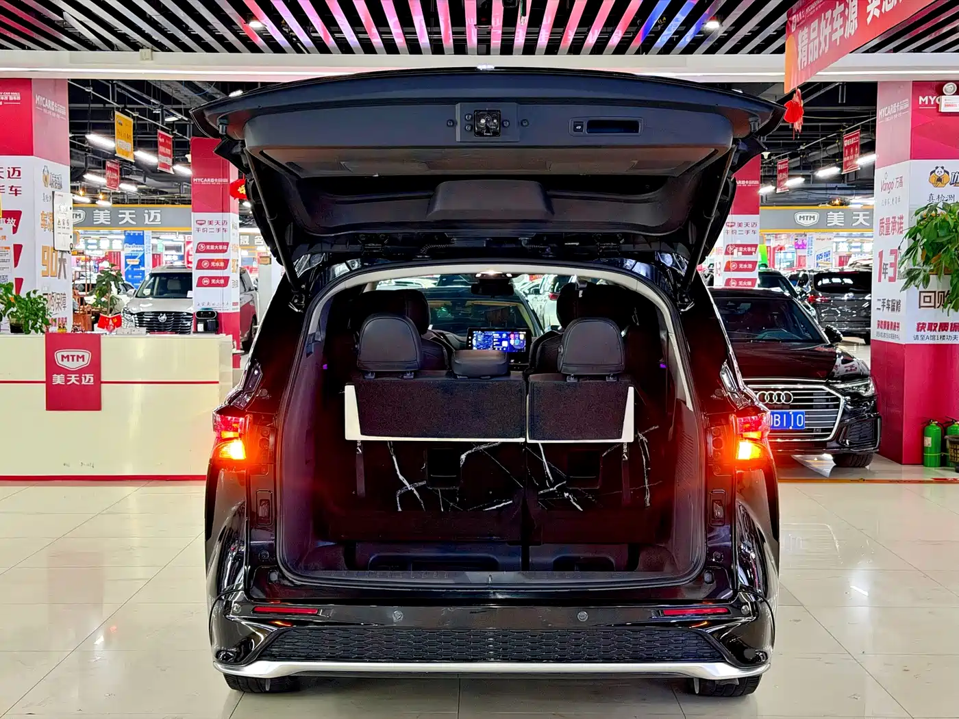 Toyota Granvia 2023 2023 2.5L Hybrid Luxury Edition