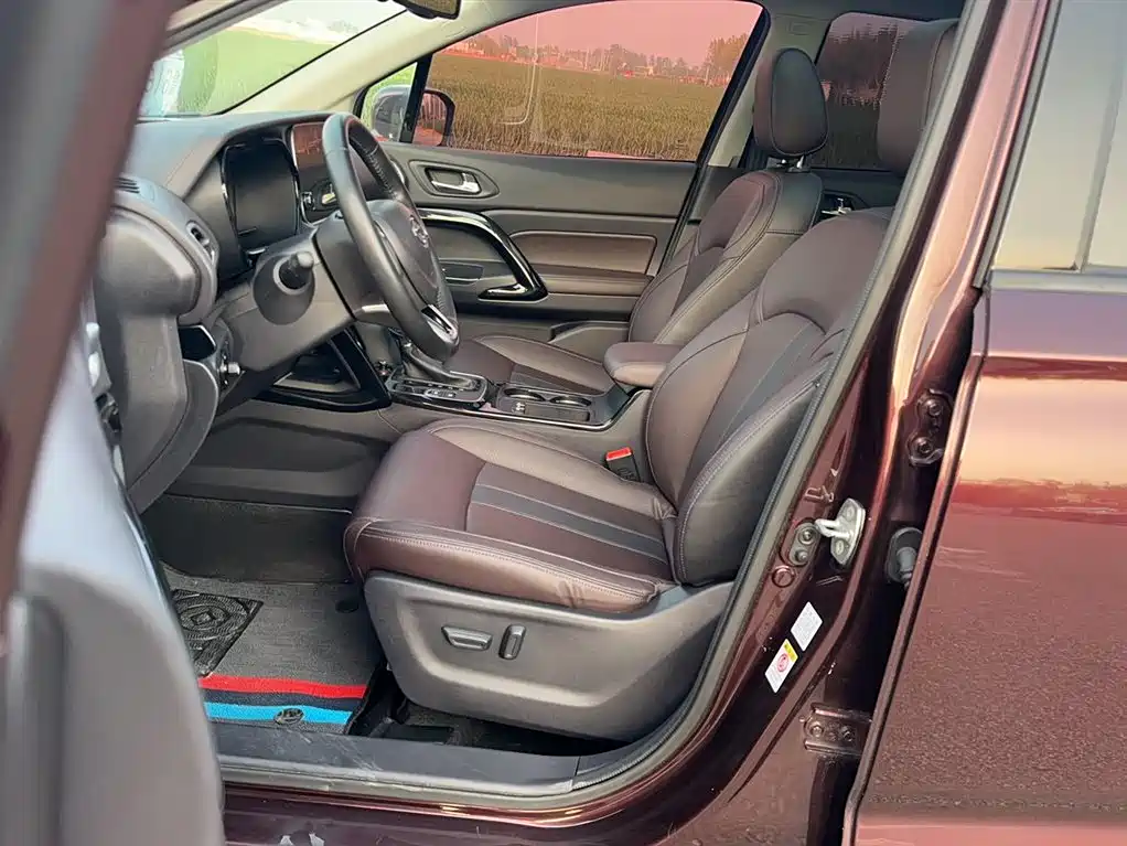 GAC Trumpchi Trumpchi GS4 2018 235T Auto 2WD Supreme Edition фото 12