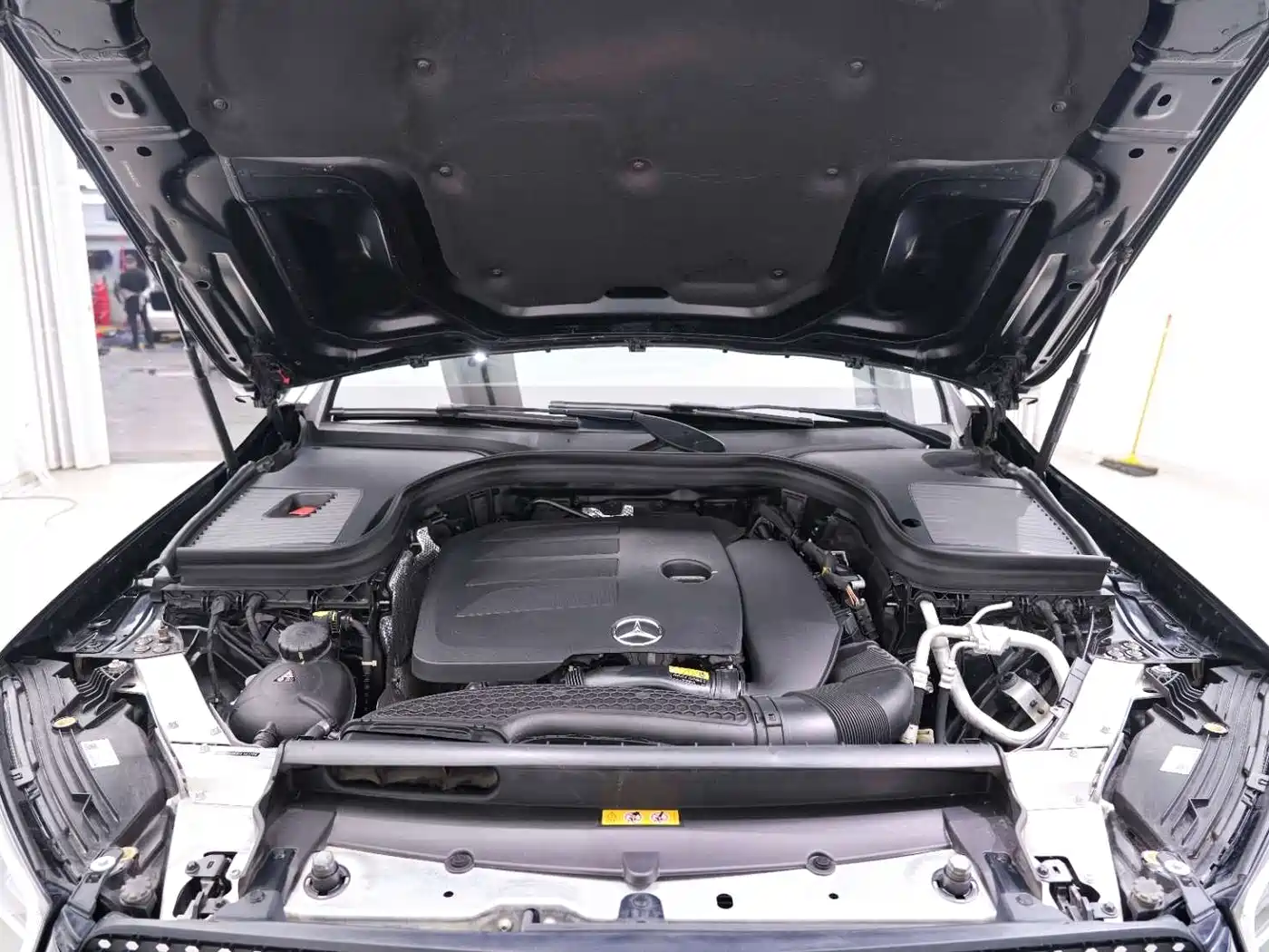 Mercedes-Benz GLC 2022 Facelift GLC 300 L 4MATIC Dynamic Collector's Edition фото 11