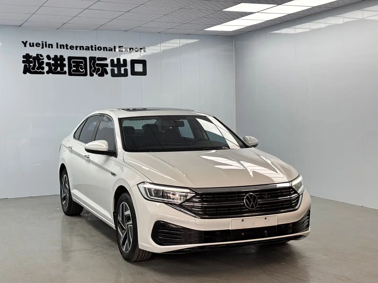 Фото 3 - Volkswagen Sagitar