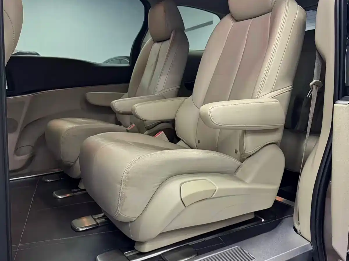 Buick GL8 2018 28T Luxury Model China VI фото 6