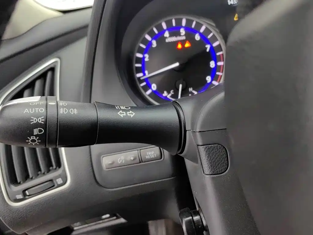 Infiniti Q50 2017 2014 3.7L Comfort Edition
