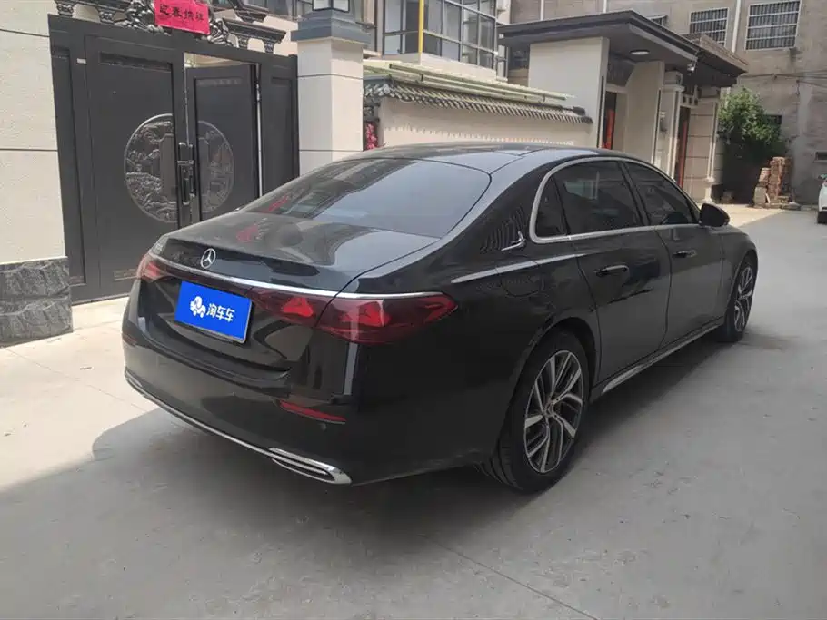 Mercedes-Benz E-Class 2024 E 300 L Fashion фото 3