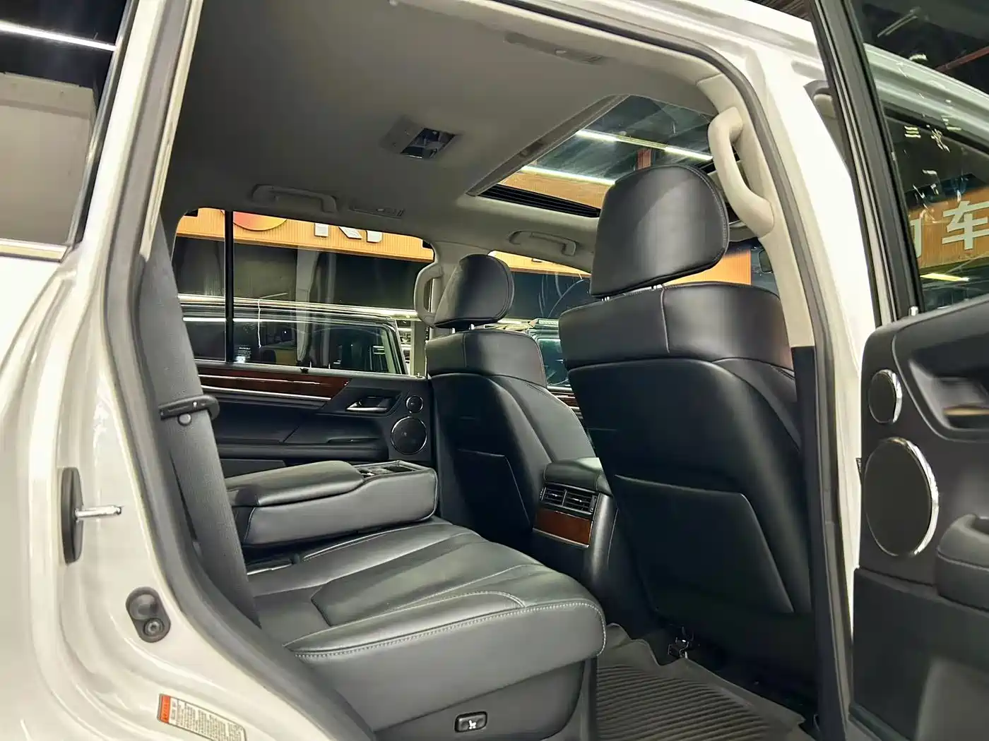 Lexus LX 2023 2019 570 Prestige Luxury Edition