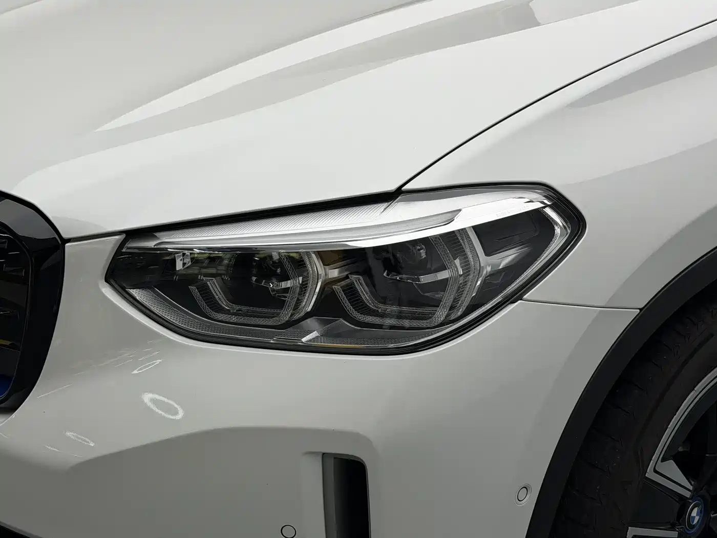 BMW iX3 2021 Leading фото 18