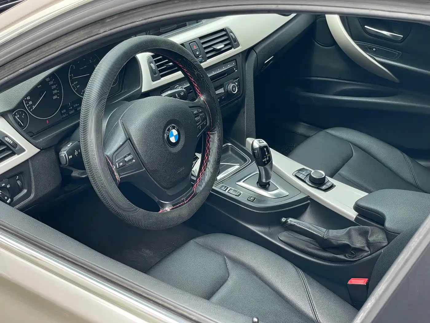 BMW 3 Series 2014 320Li Fashion фото 7