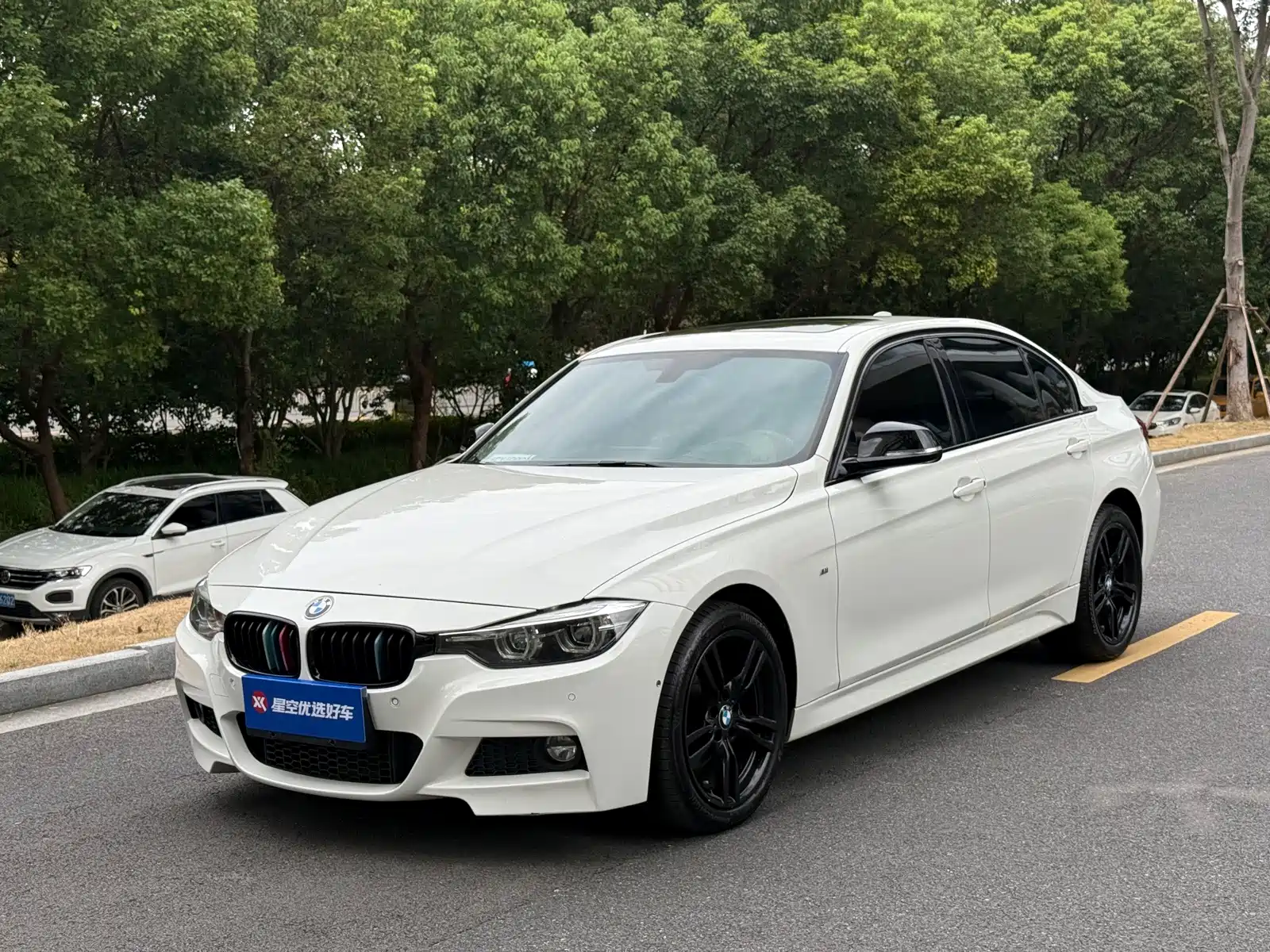 Фото 1 - BMW 3 Series