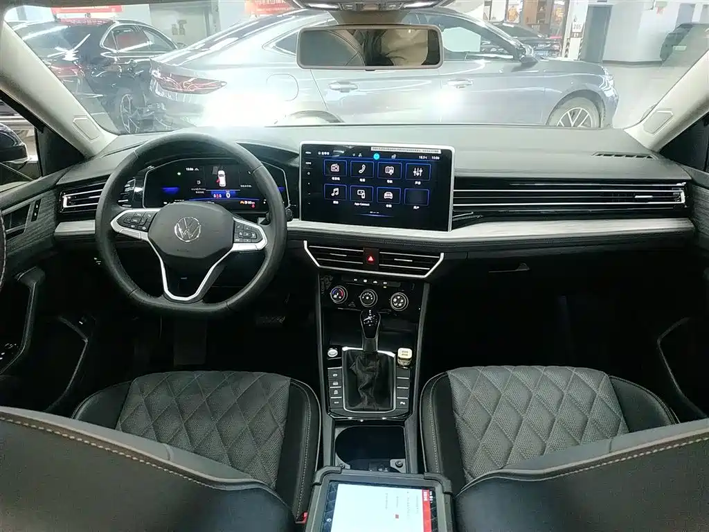 Volkswagen Sagitar 2023 300TSI DSG Surpassing Edition фото 6