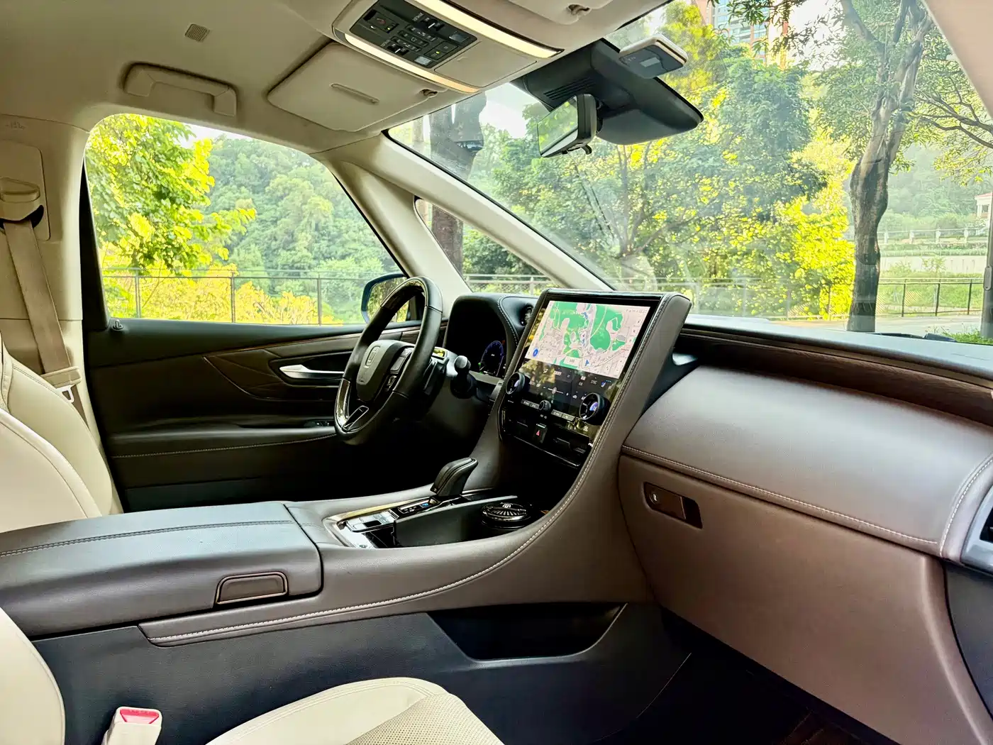 Toyota Vellfire 2023 2024 Crown Hybrid 2.5L Executive Premium Edition