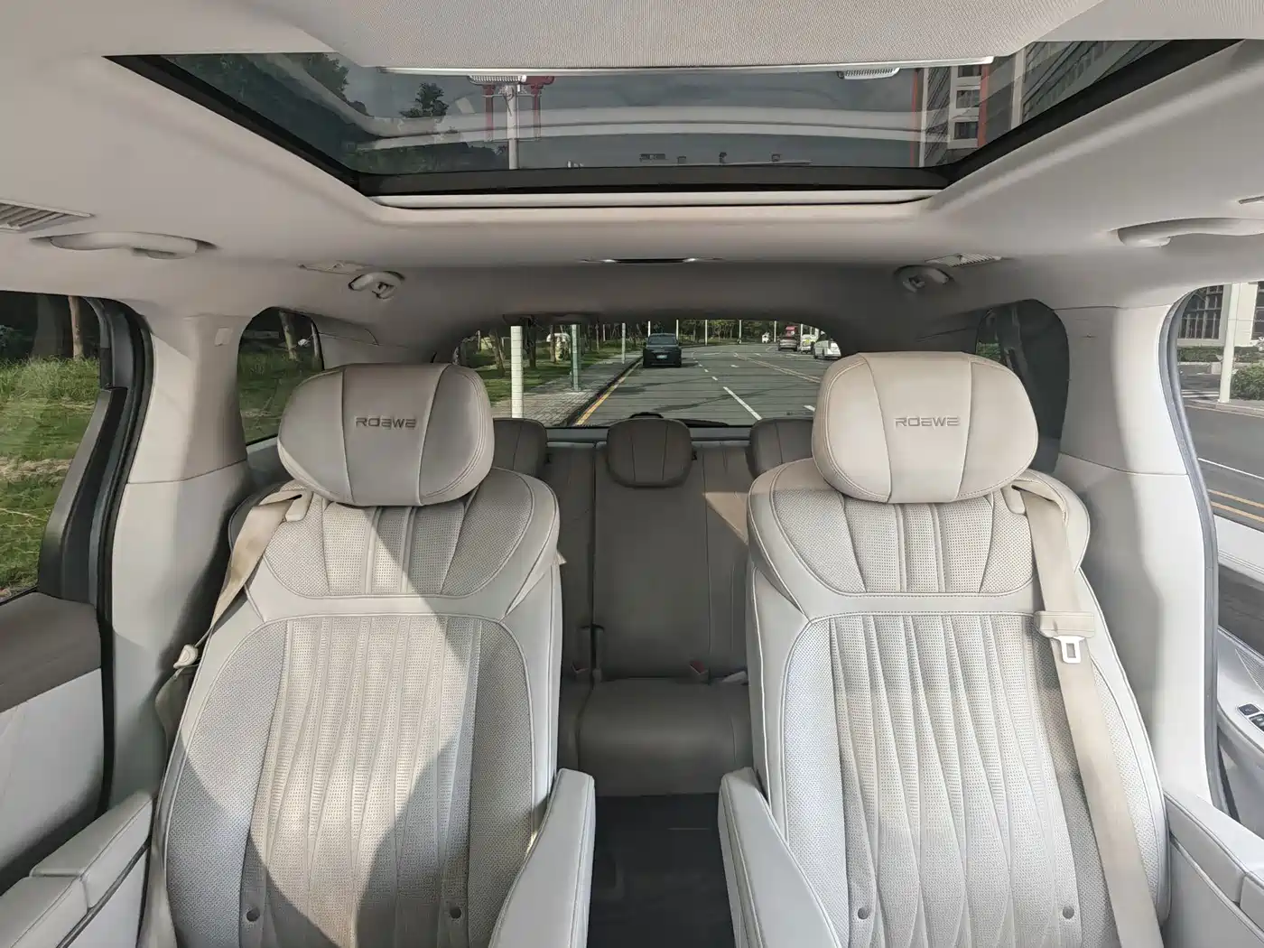 Roewe iMAX8 EV 2023 2022 First Class Platinum Edition