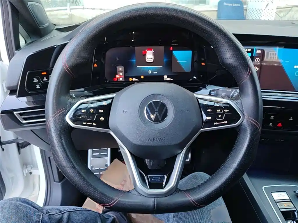 Volkswagen Golf 2021 280TSI DSG R-Line фото 11